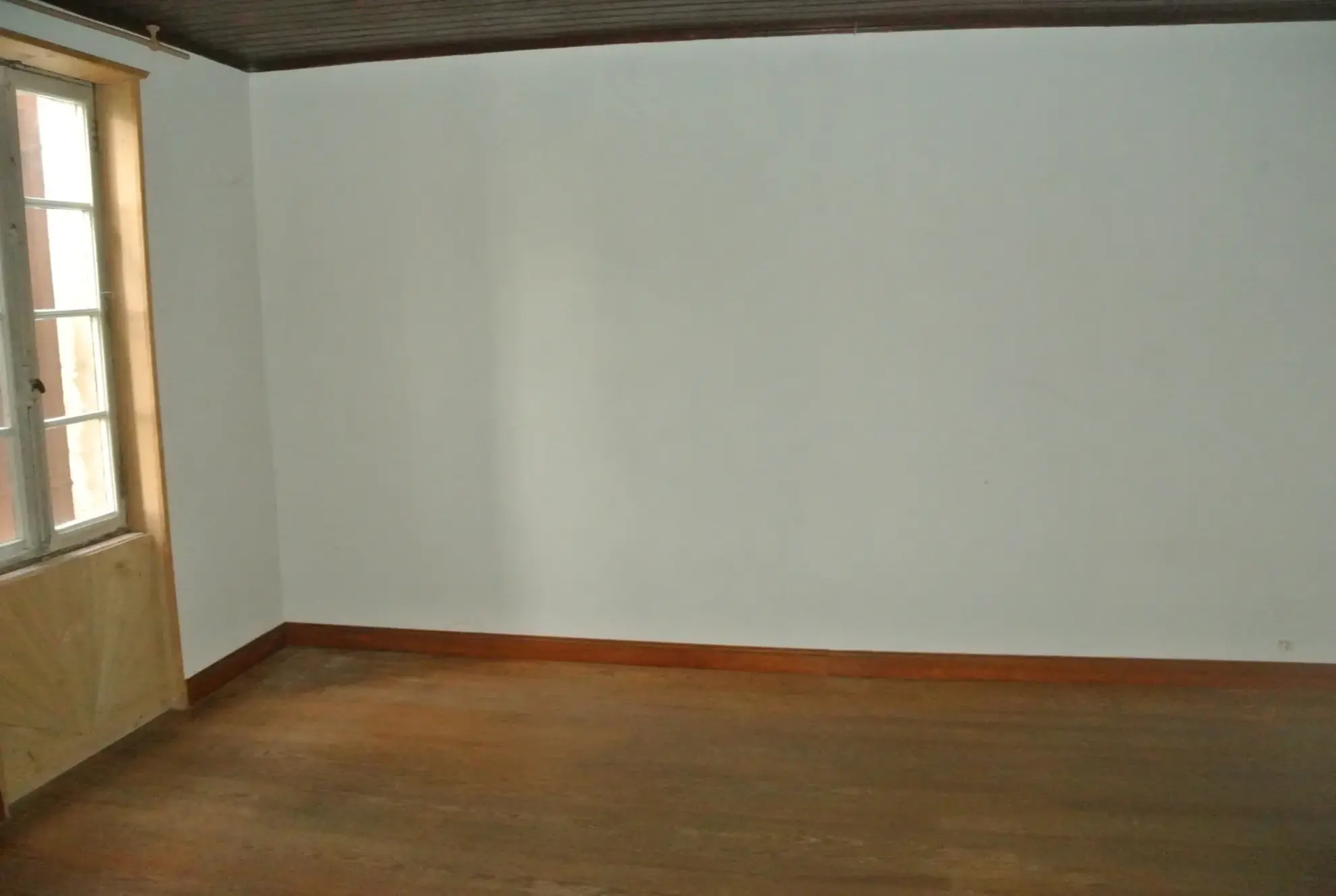 Ancienne ferme avec grand potentiel à proximité de Marmande - terrain et dépendances 