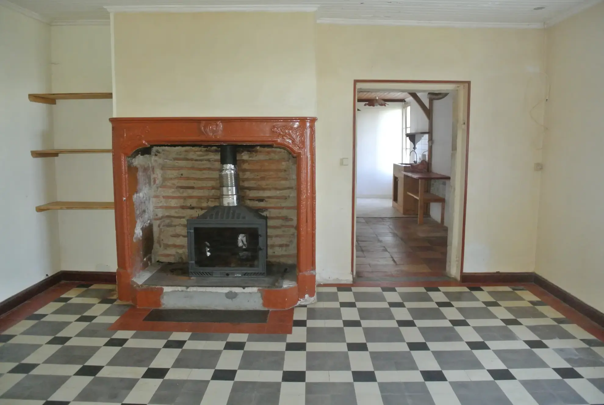 Ancienne ferme avec grand potentiel à proximité de Marmande - terrain et dépendances 