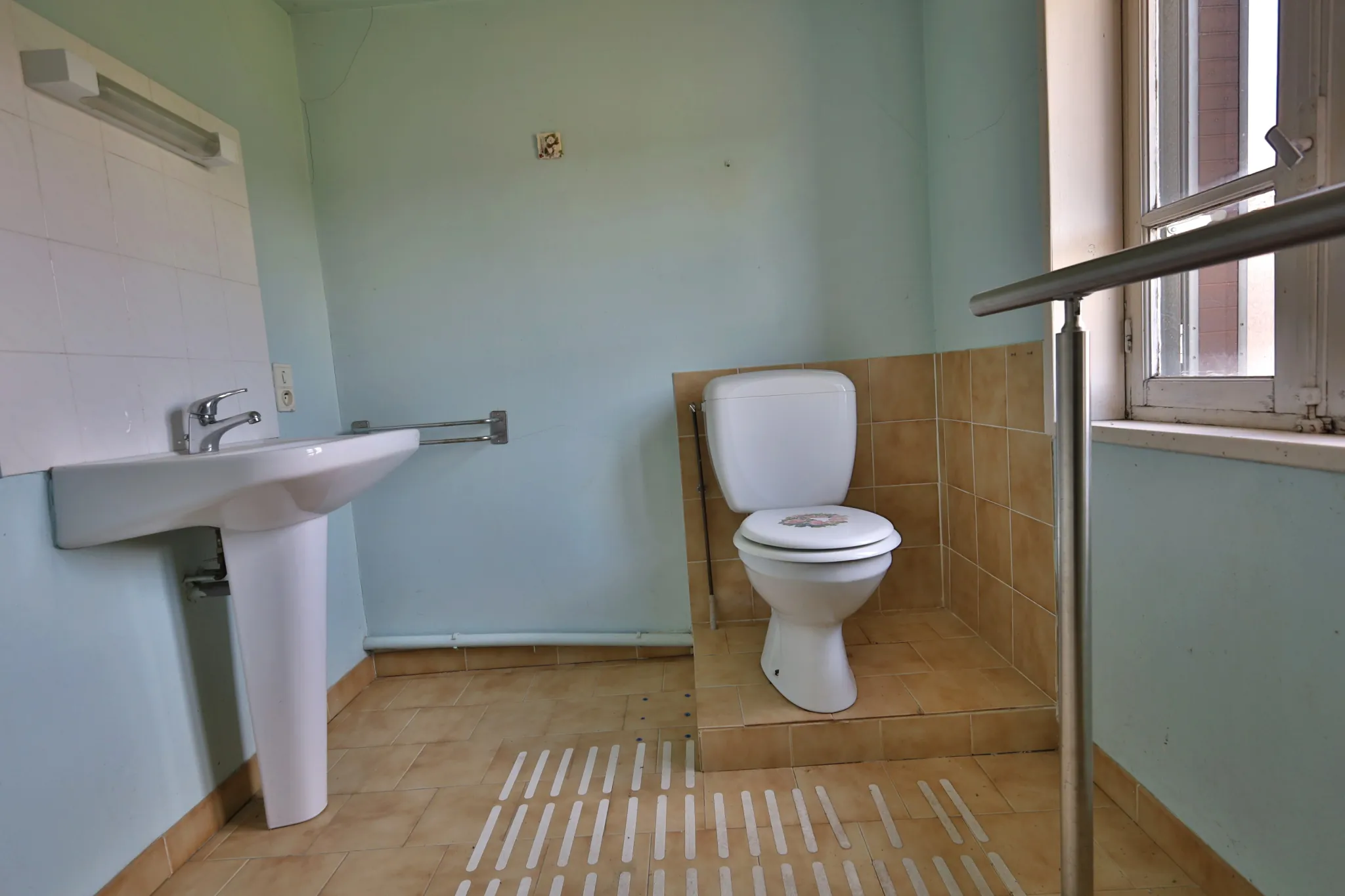 Maison individuelle à rénover de 133 m² avec jardin en vente à Beauvoir-de-Marc 