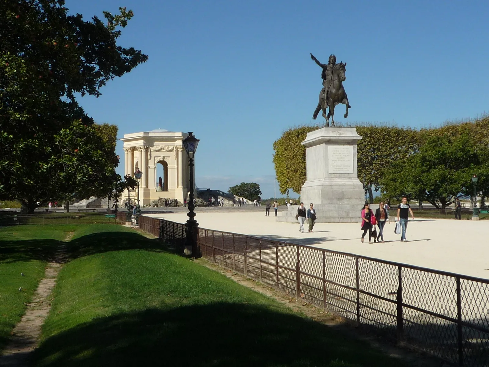 Appartement triplex de 3 pièces à vendre à Montpellier Arceaux Jardin des Plantes 