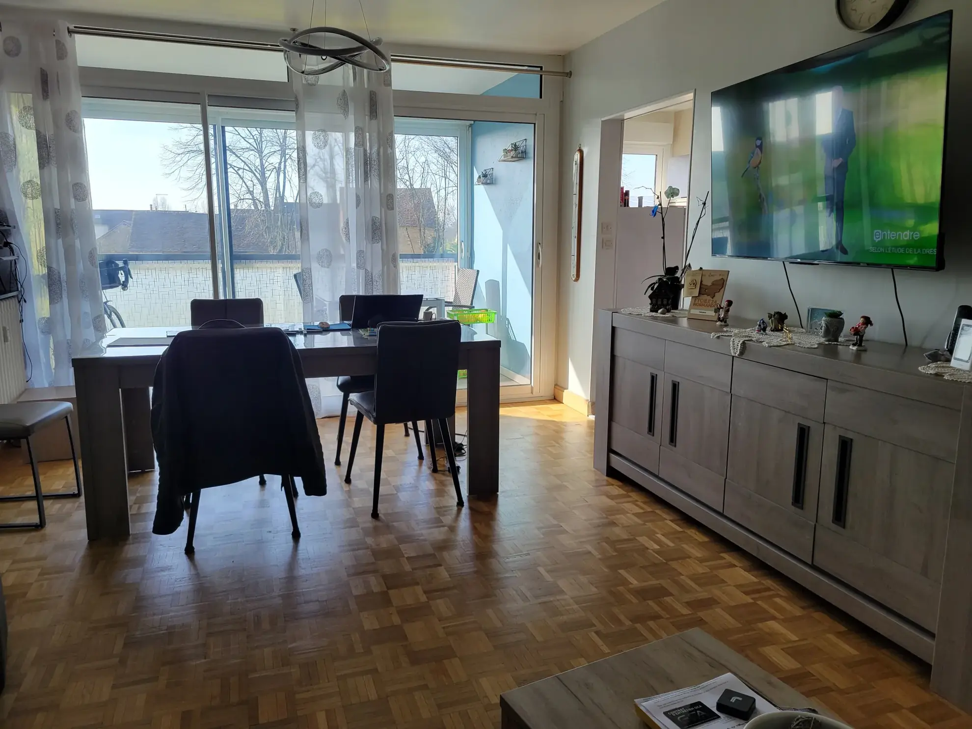 Appartement T4 lumineux avec loggia, parking sécurisé à Alençon 