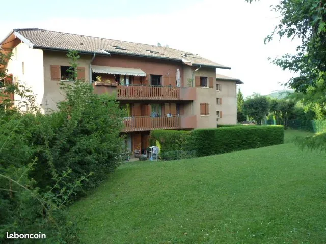 Studio à Gex loué avec balcon et cave, idéal investisseur 