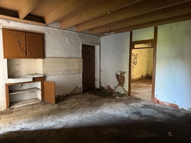 Dépendance en pierre à réhabiliter à Saint-Jean-d'Hermine avec potentiel d'aménagement 