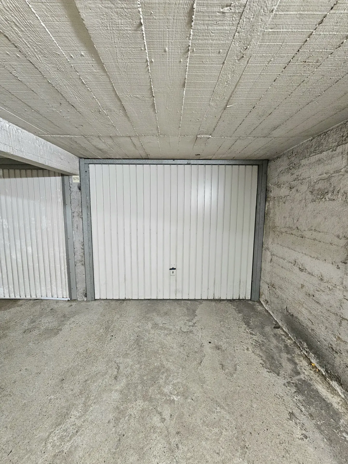 Garage fermé à vendre à Saint-Étienne, secteur Parc de l'Europe
