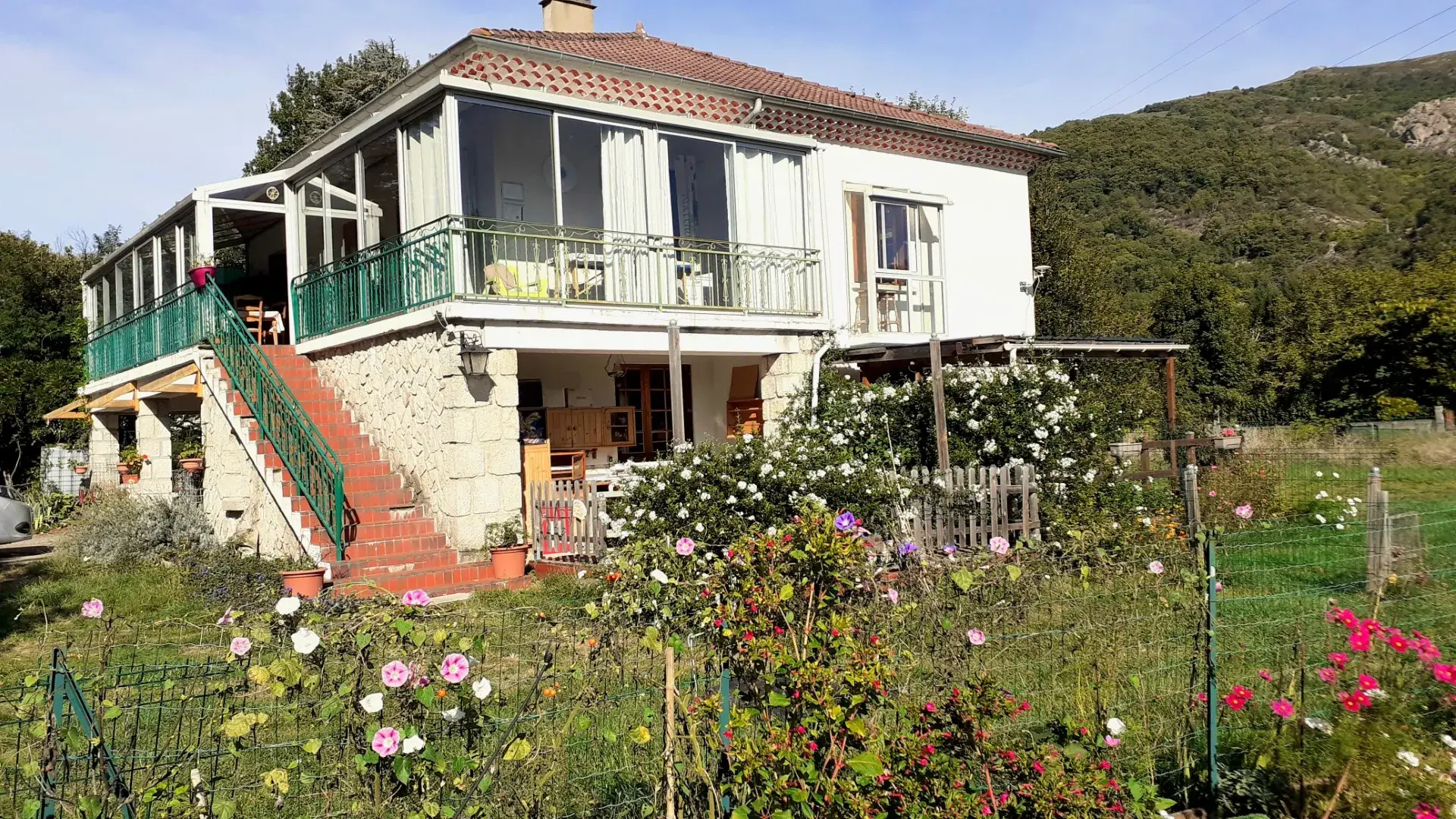 Très belle maison familiale de 184 m² avec deux habitations et grand terrain à Montpezat-sous-Bauzon