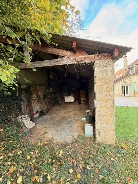 Belle maison de 160 m² à Courgains avec potentiel d'extension et garage 