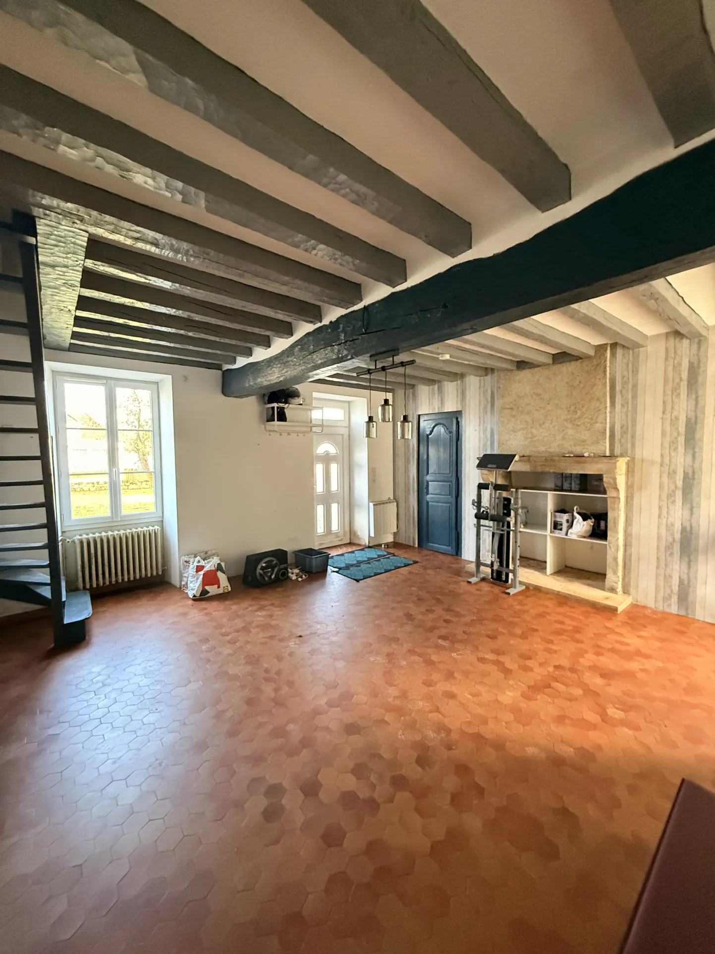 Belle maison de 160 m² à Courgains avec potentiel d'extension et garage 