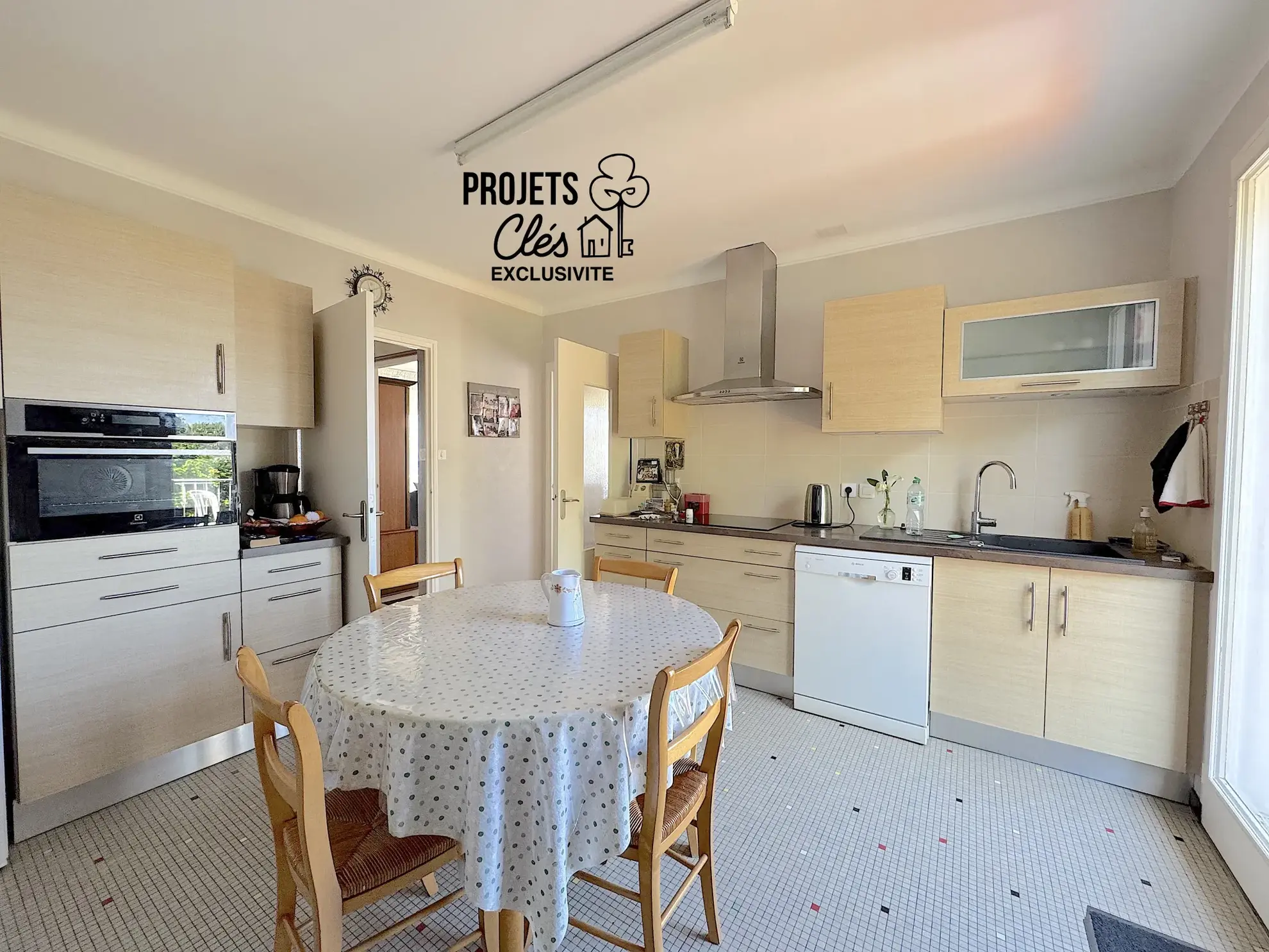 Maison familiale 5 chambres avec sous-sol aménagé à Les Achards 