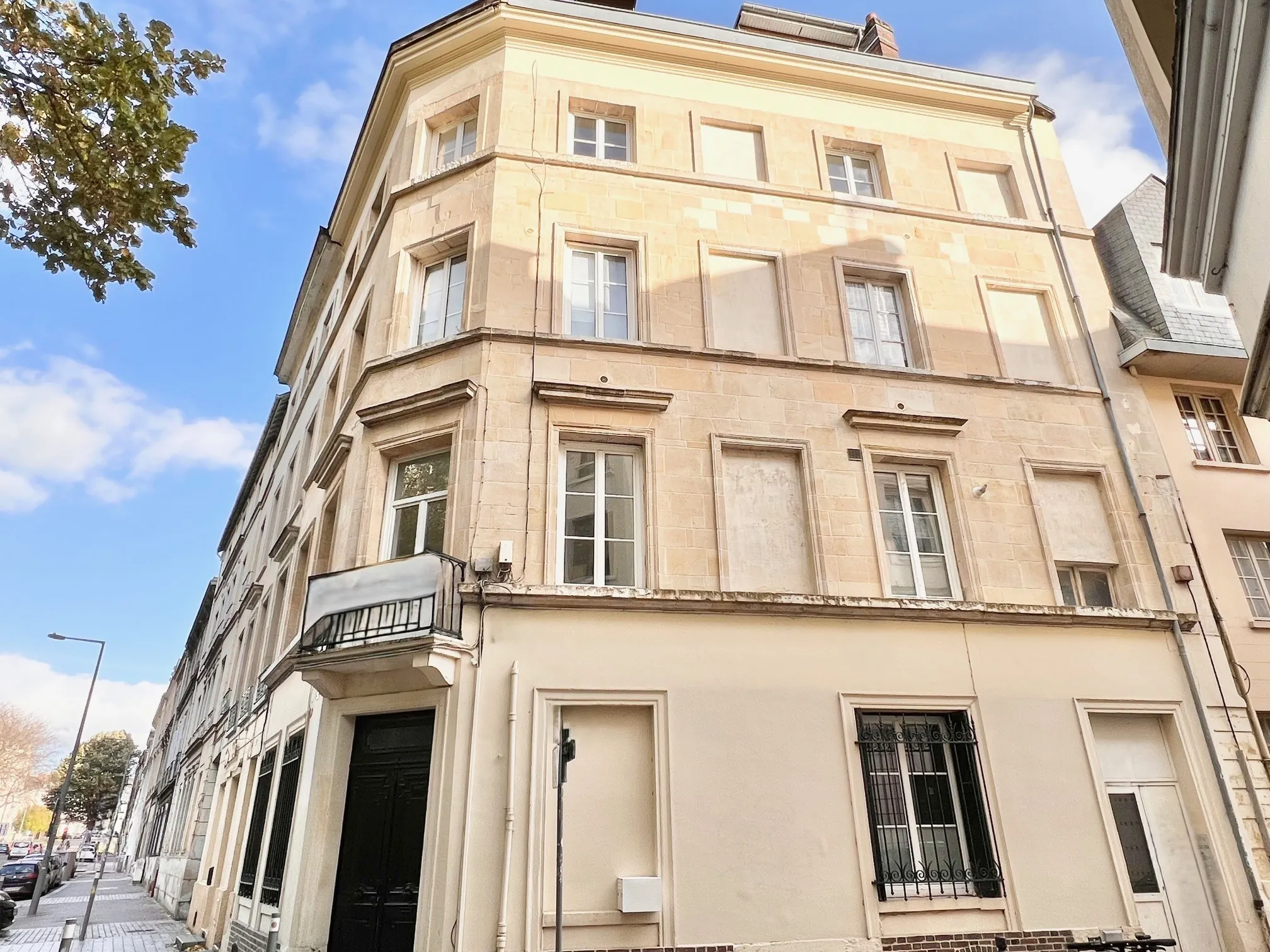 Appartement T2 rénové à vendre à Rouen Gare secteur recherché 