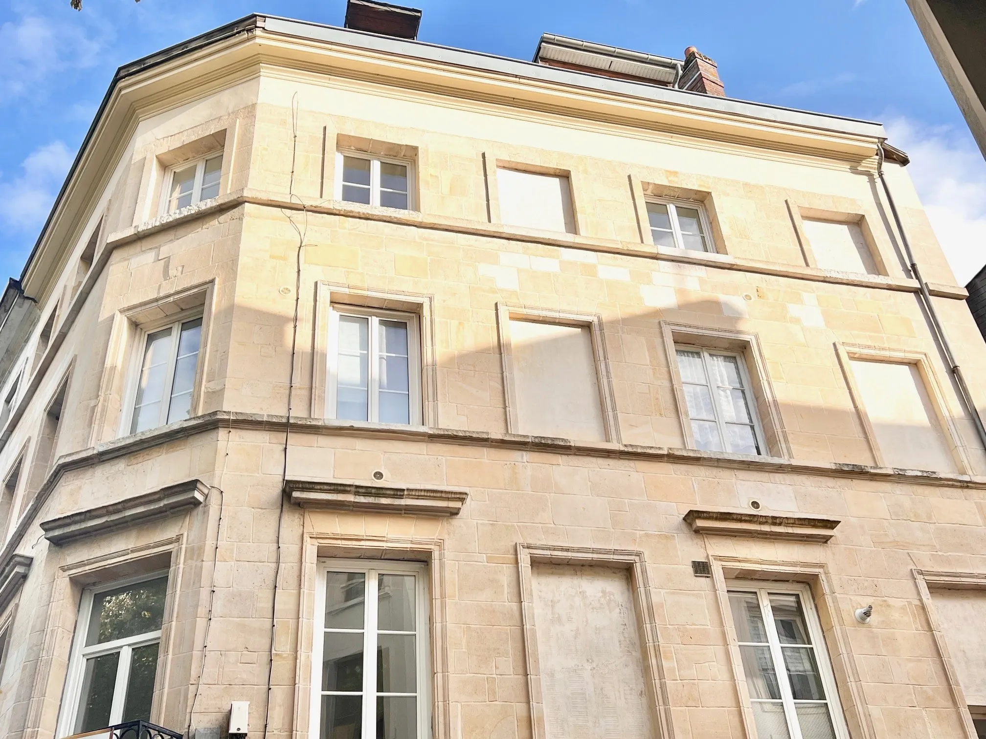 Appartement T2 rénové à vendre à Rouen Gare secteur recherché 