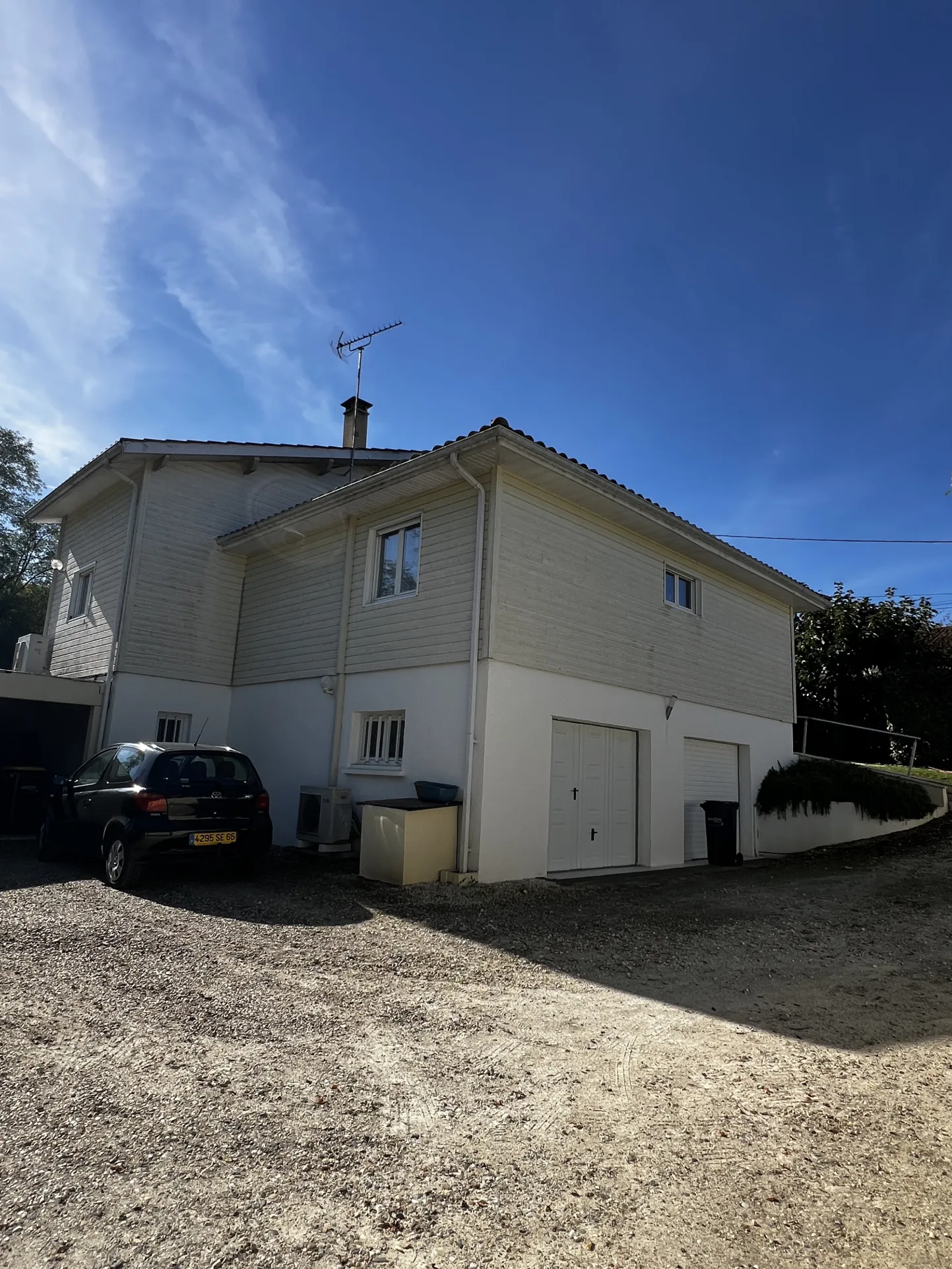 Charmante maison ossature bois avec sous-sol complet à Le Pian-sur-Garonne 