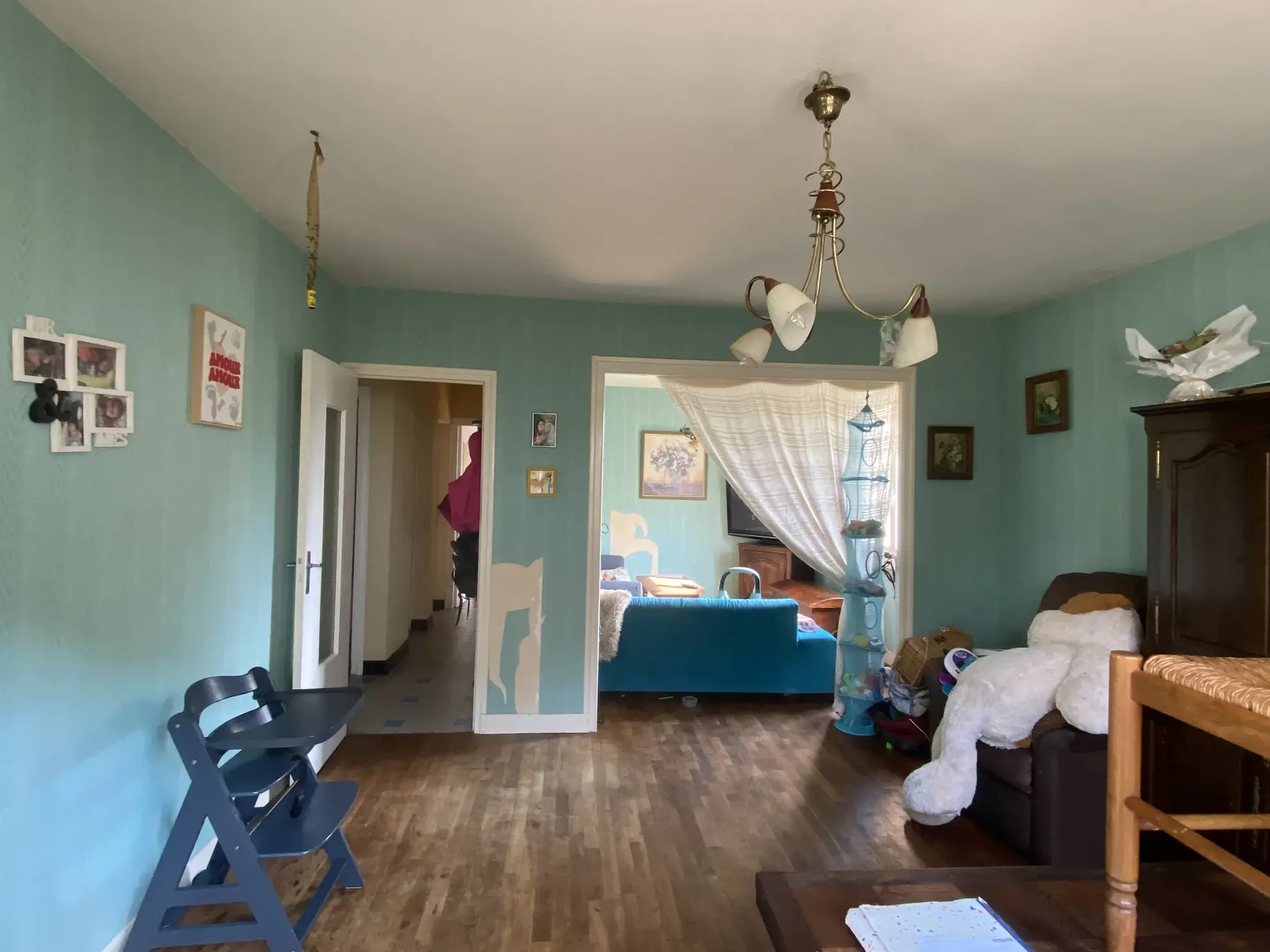 Maison à vendre à Guémené-sur-Scorff, terrain arboré de 7 589 m², à rénover 