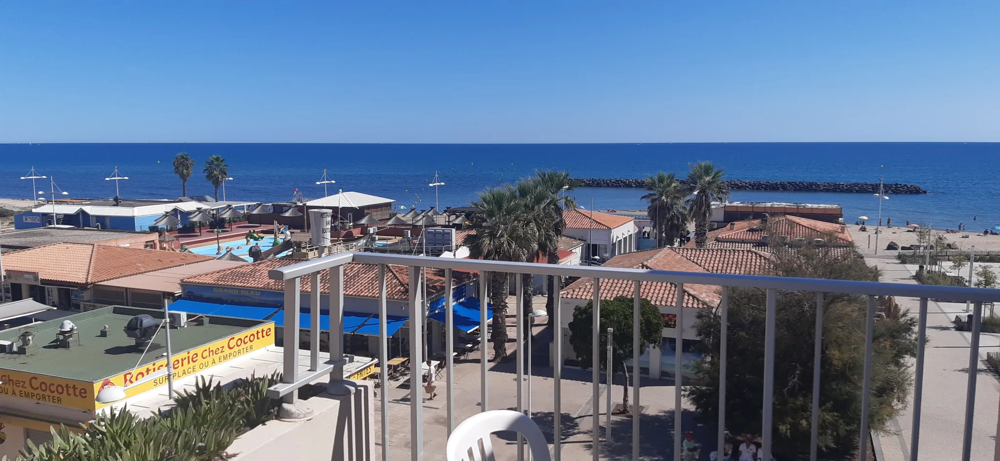 Duplex avec Vue Mer à Le Cap d'Agde - 2 Chambres, Terrasse Sud, Parking Privé