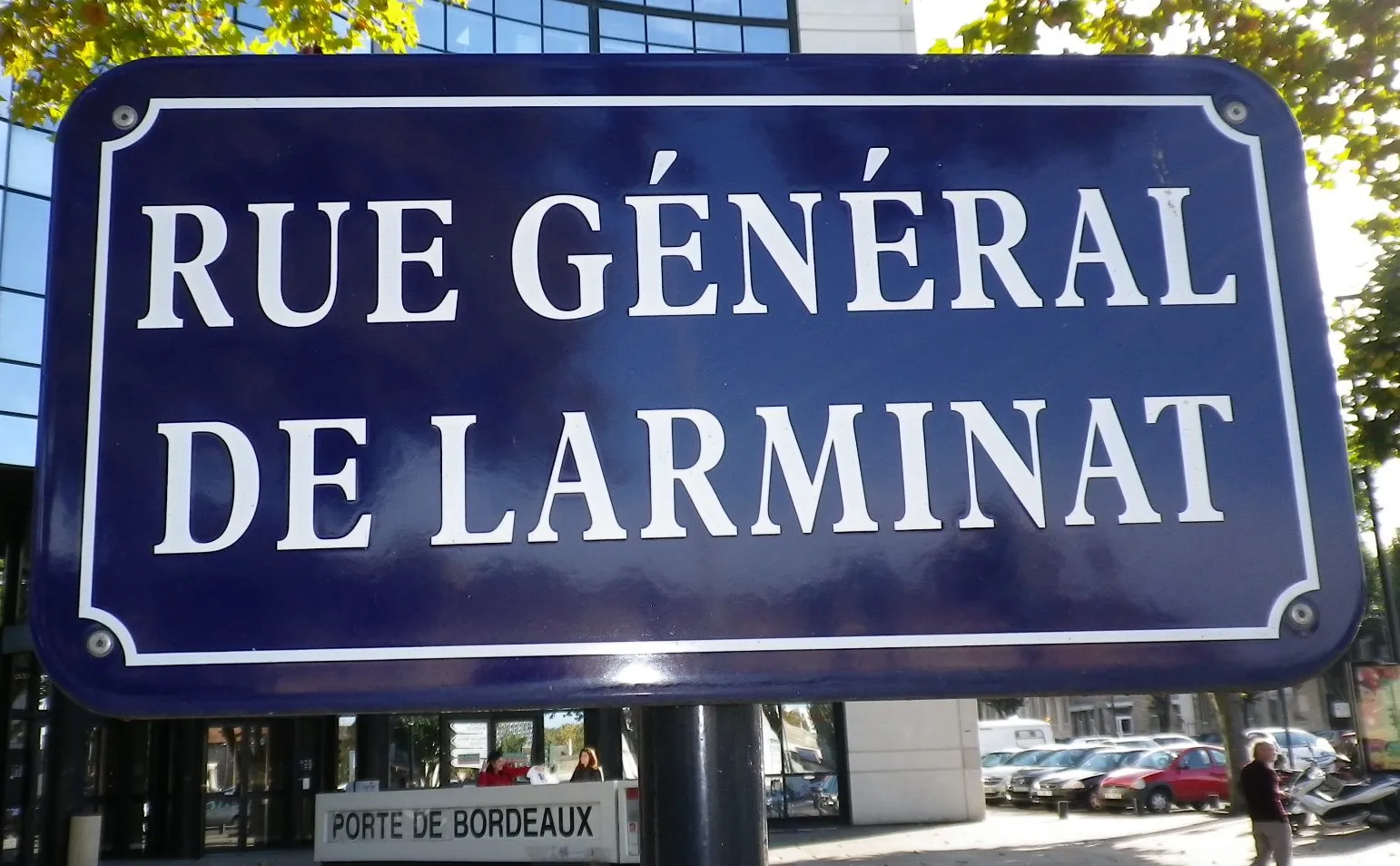 Place de parking en sous-sol à Gaviniès, Bordeaux - Investissement sécurisé 