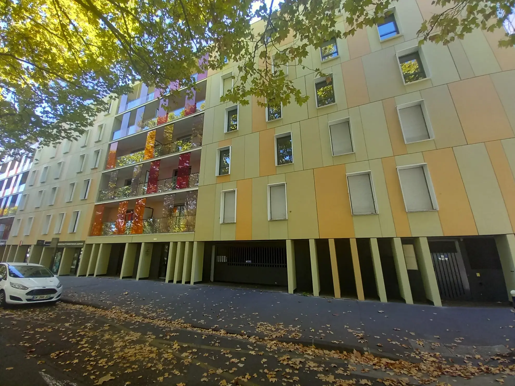 Place de parking en sous-sol à Gaviniès, Bordeaux - Investissement sécurisé