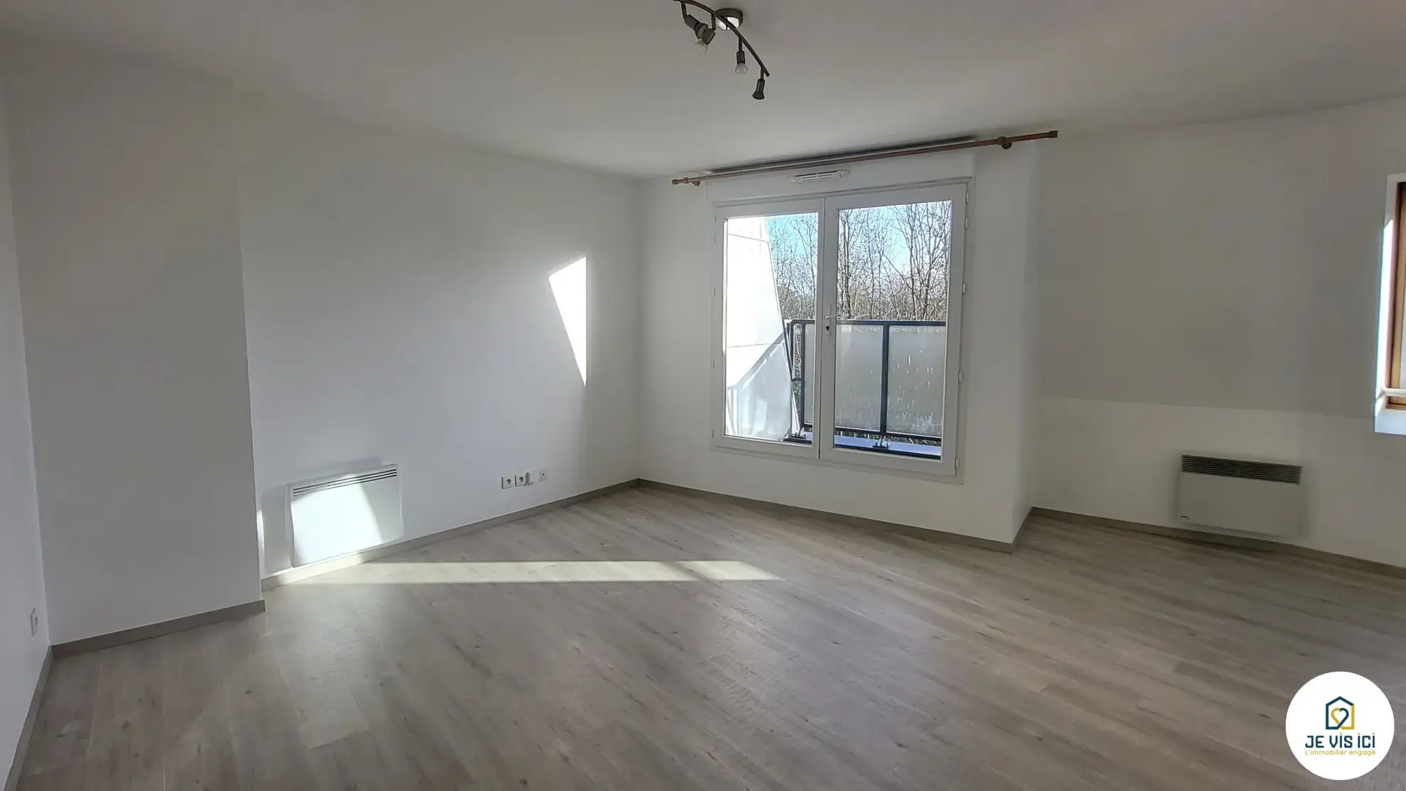 Appartement 3 pièces à Bailleul avec balcon et parking - Résidence sécurisée