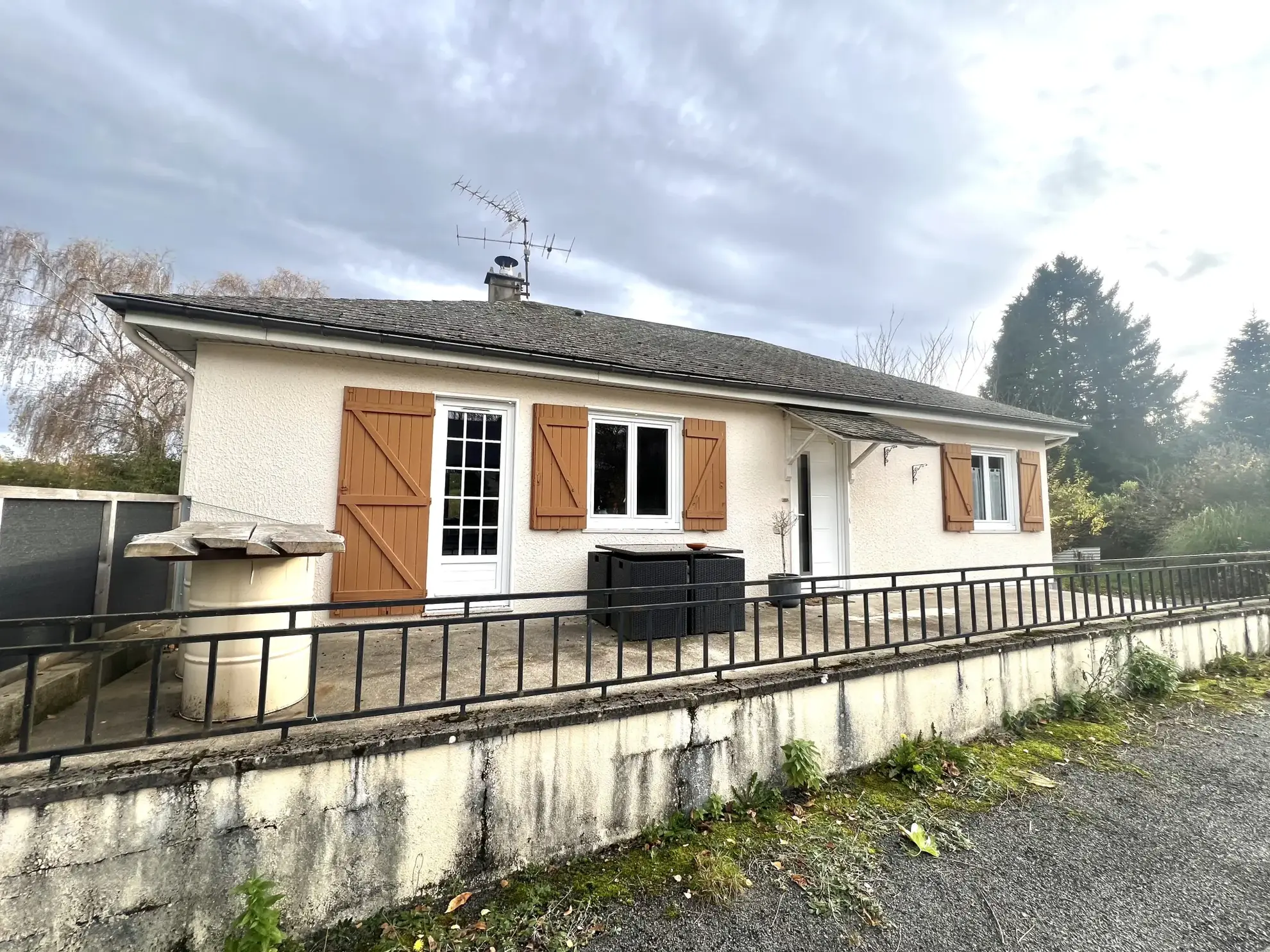 Maison à vendre à Egletons en Corrèze avec appartement indépendant 