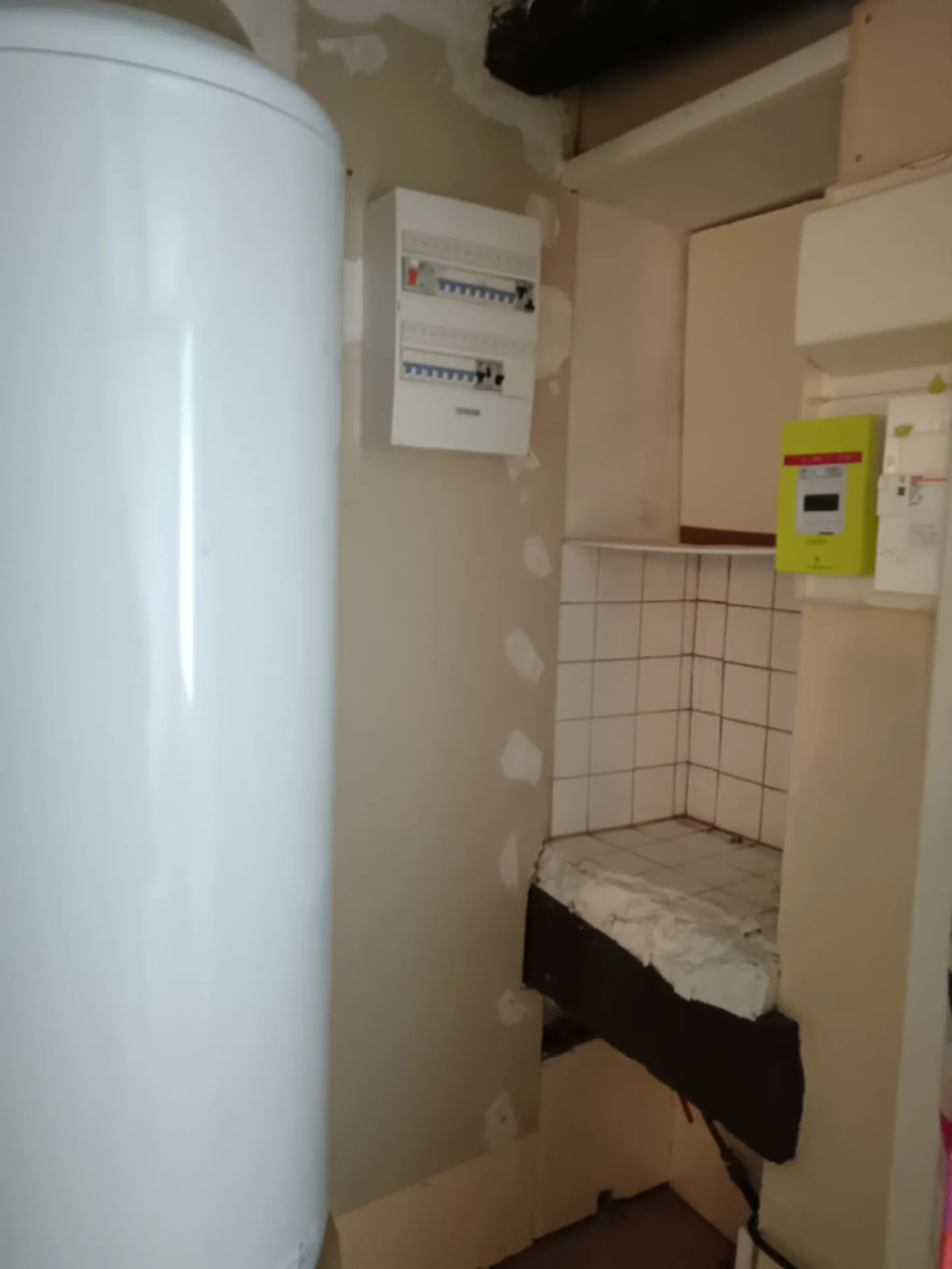 Maison à vendre avec 2 chambres et terrain clos à Valence-en-Poitou 