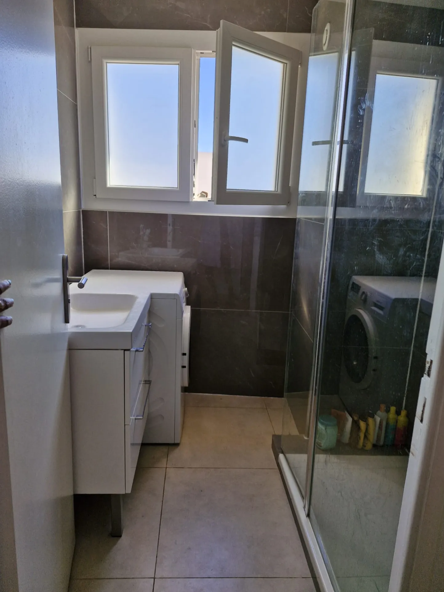 Appartement T3 rénové à Nice Magnan-Carlone avec balcon, parking et terrasse 