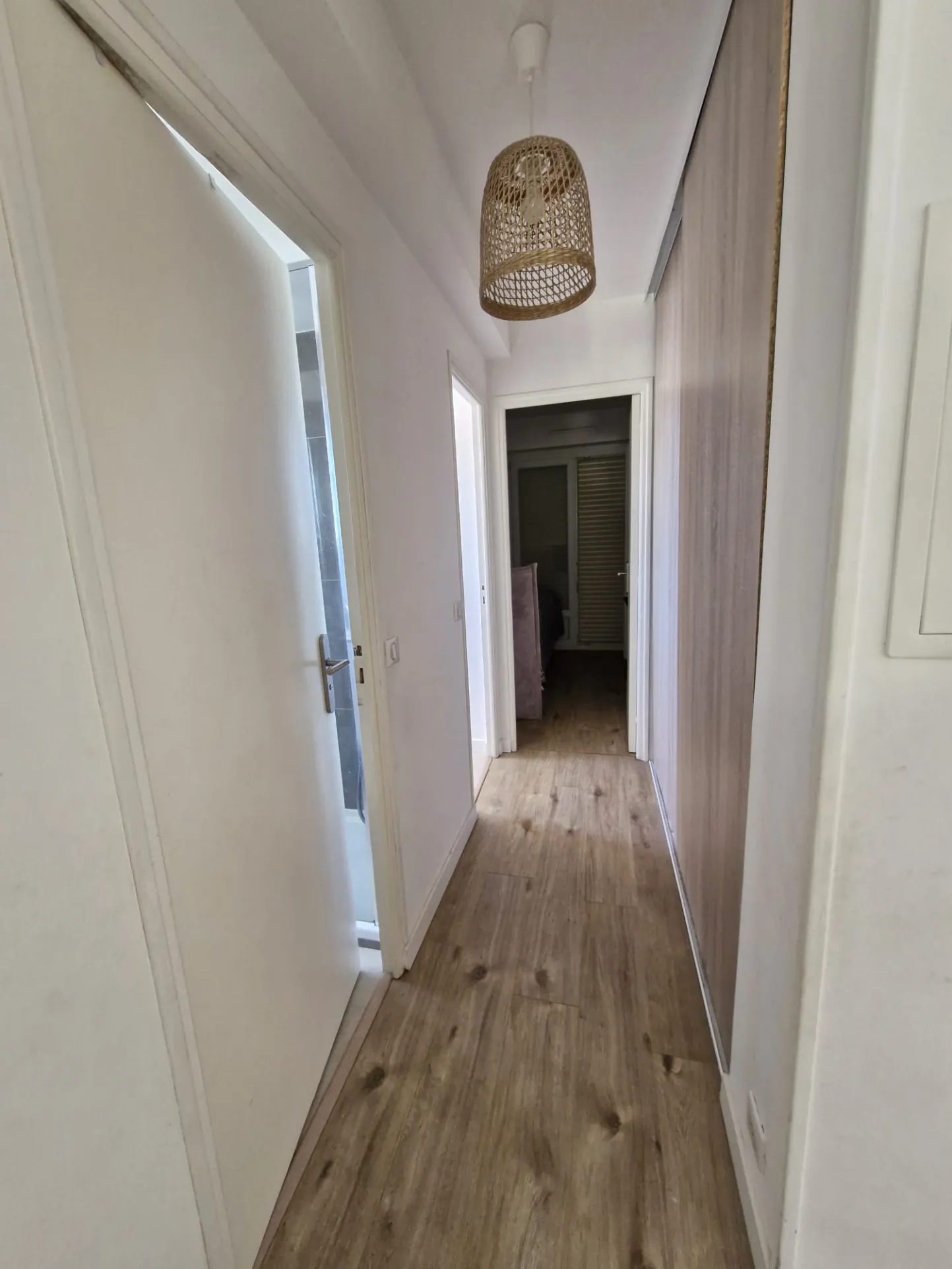 Appartement T3 rénové à Nice Magnan-Carlone avec balcon, parking et terrasse 