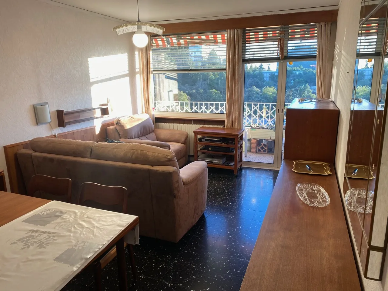 Superbe appartement traversant de 70 m² avec vue mer à Marseille Rouvière 