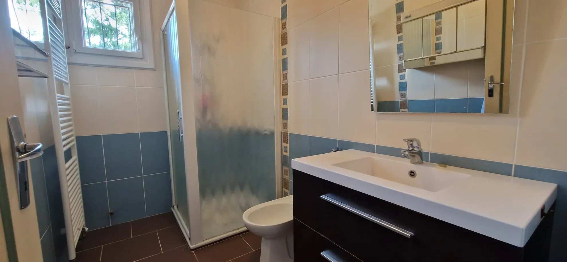 Maison de village à Bazas avec jardin arboré de 1607 m² à rafraîchir 