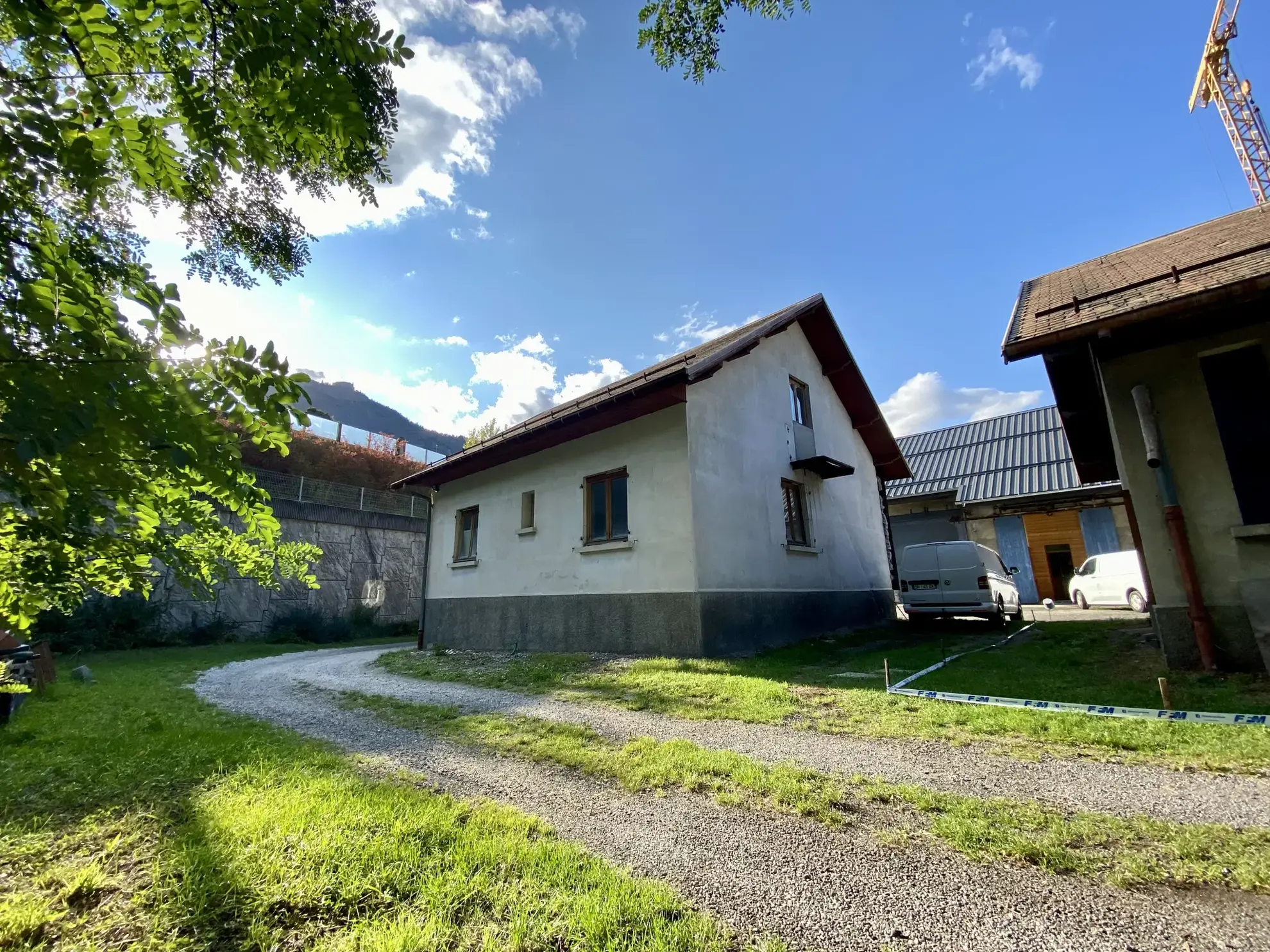 Maison à rénover à Saint-Michel-de-Maurienne, potentiel et emplacement idéal en Maurienne 