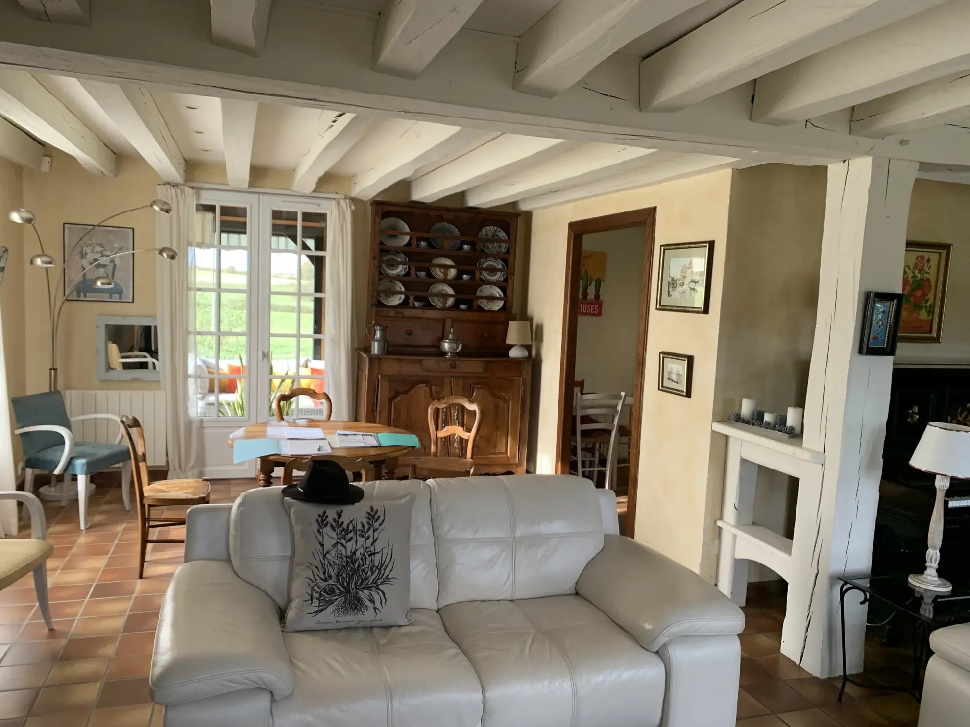 Belle maison de 167 m² avec piscine et jardin à St Hilaire de Court 