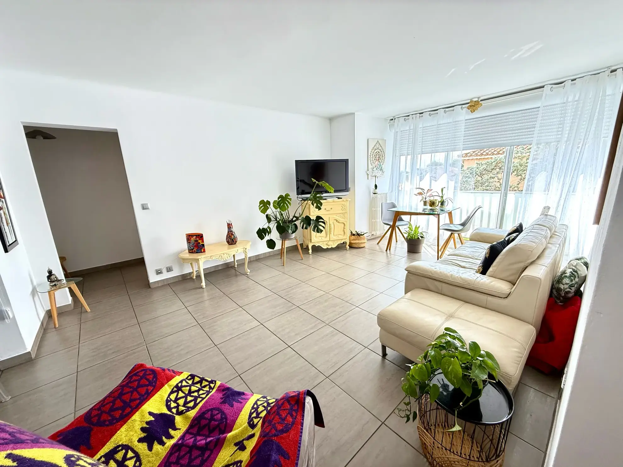 Appartement T3 rénové à vendre près du centre-ville de Six-Fours-les-Plages 
