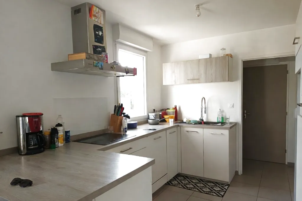 Maison moderne avec jardin et garage à Ploudaniel - 2017 