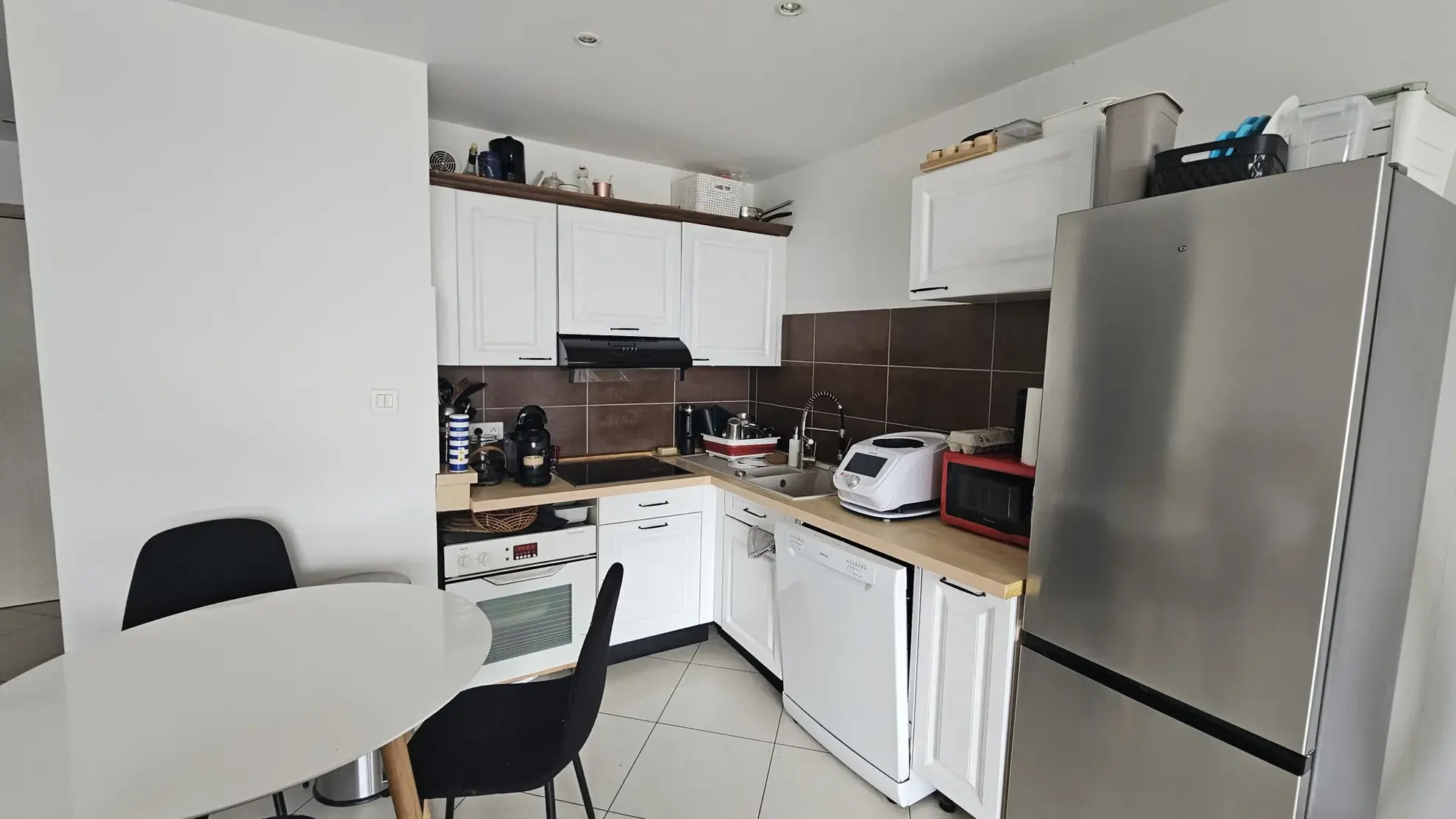 Appartement T2 rénové avec terrasse à Bandol, proche commerces et gare