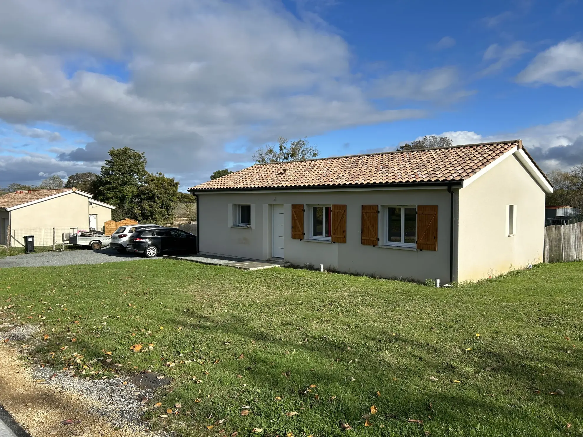 Maison de plain-pied avec 3 chambres près de Bazas