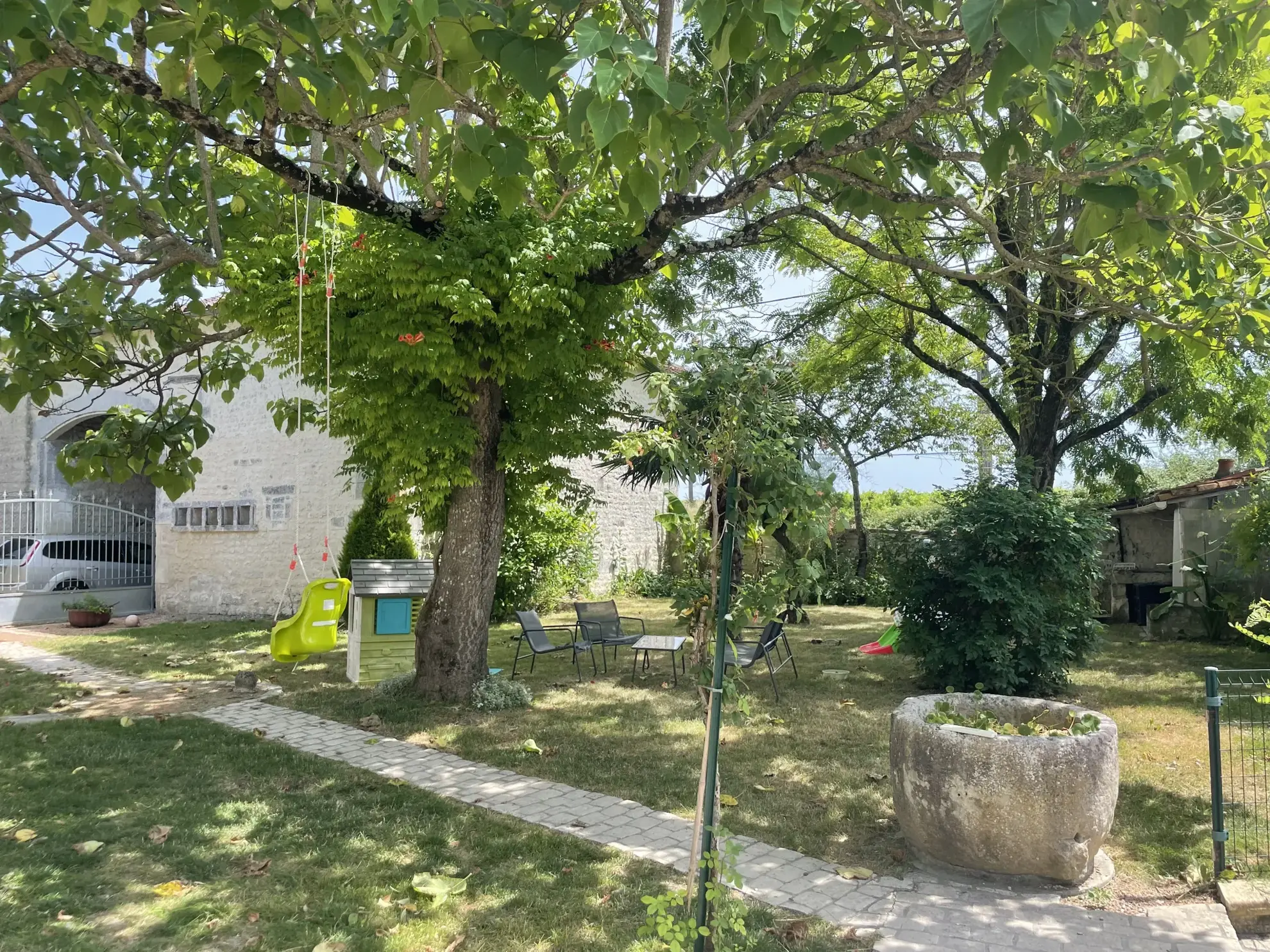 Charmante maison charentaise à Merpins avec jardin et confort moderne 