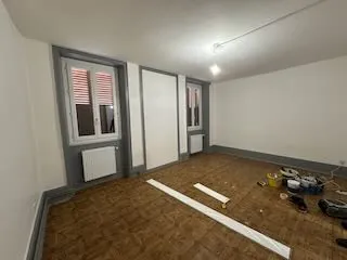 Immeuble de rapport à vendre à Marcigny (71) avec deux appartements loués 