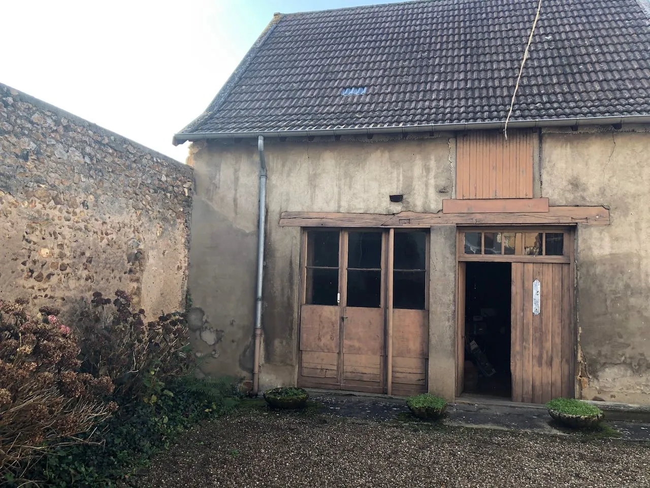 Immeuble de rapport à vendre à Marcigny (71) avec deux appartements loués 