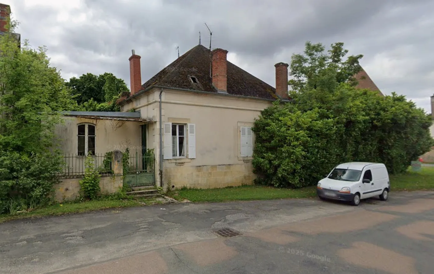 Maison à vendre avec jardin à Meillant, 2 chambres, cave