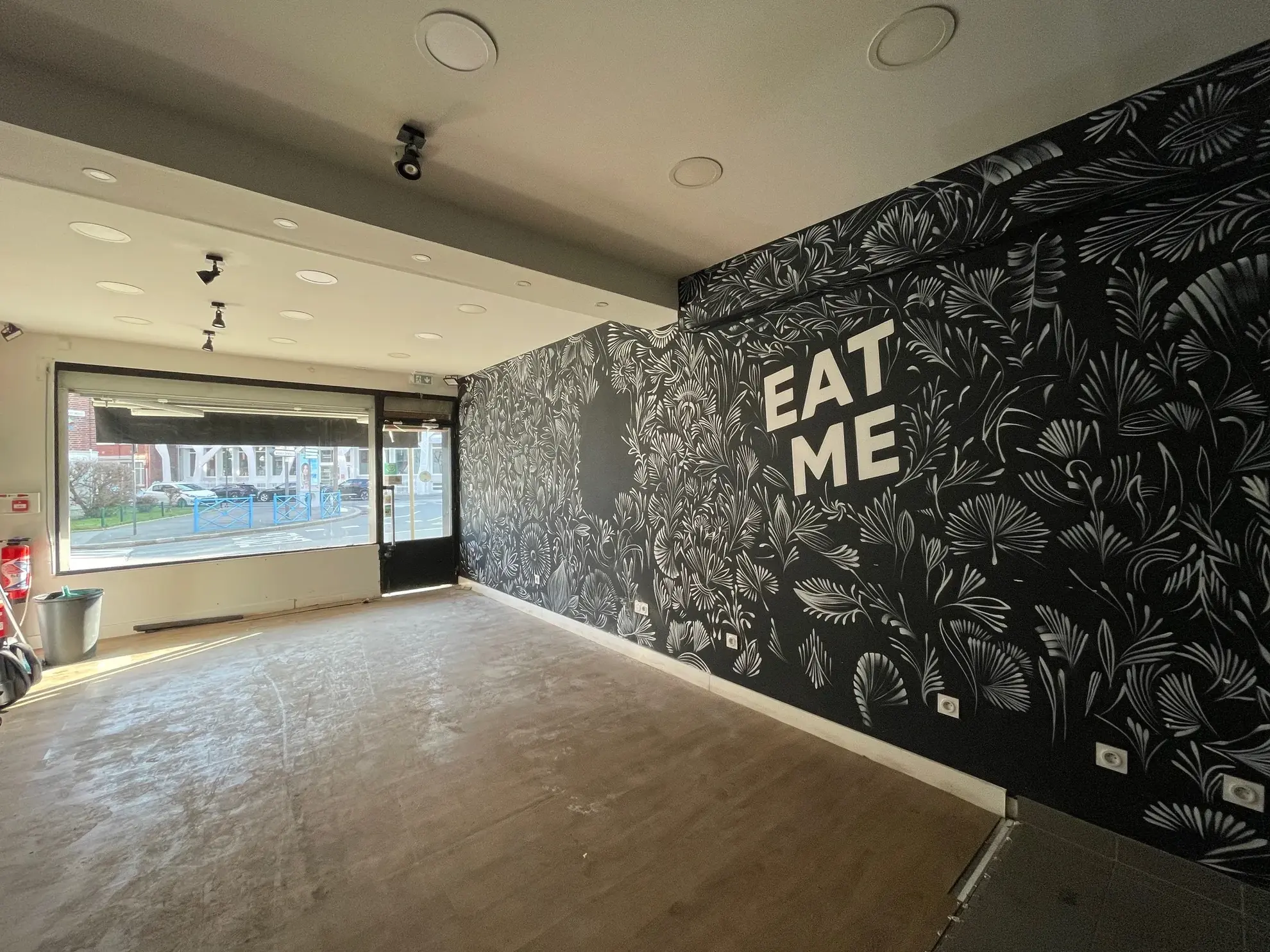 Local commercial à Amiens pour restauration et cuisine professionnelle à vendre 