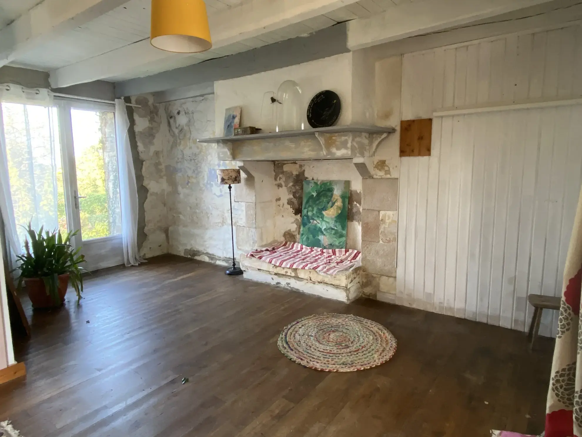 Charmante maison à rénover à Séglien - Opportunité d'aménagement et de personnalisation 