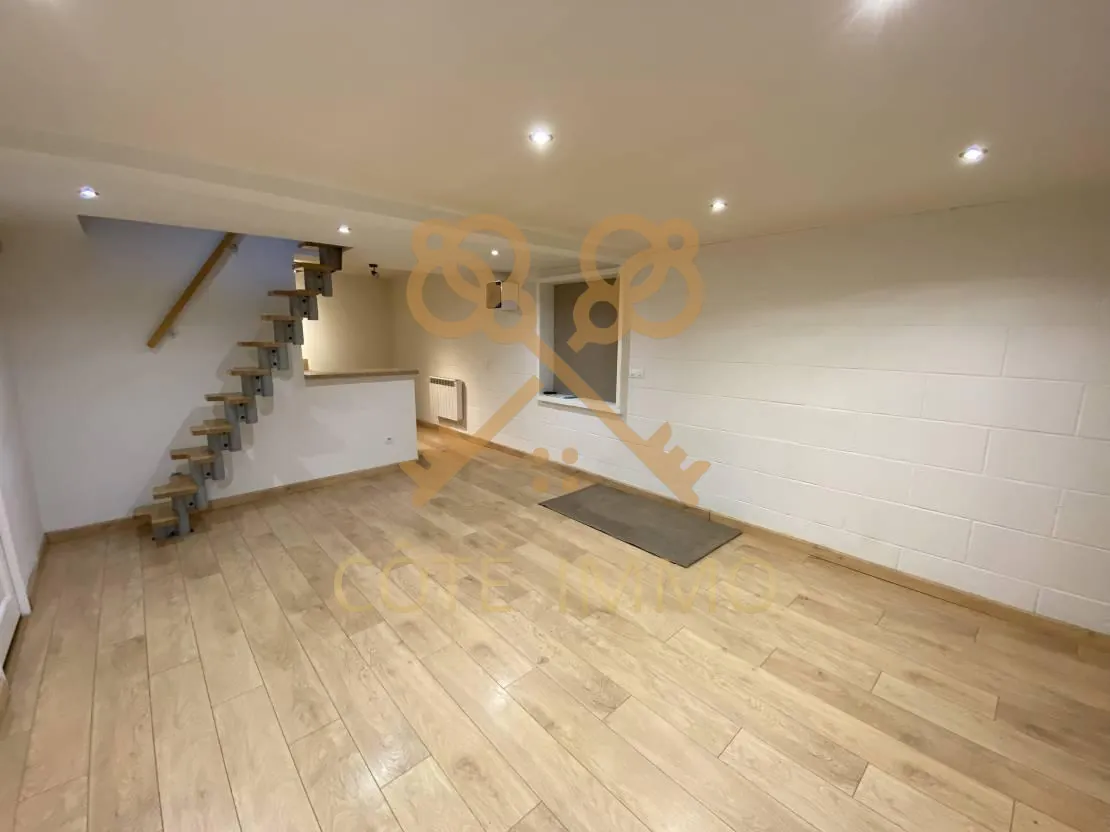 Appartement de 50m² à Courrières avec chambre et parking, idéal premier achat ou investissement 