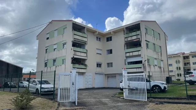 Appartement T4 avec locataire au Robert - Investissement sécurisé 