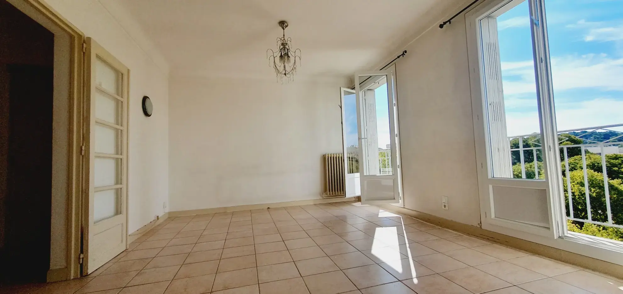 Appartement 4 pièces à Nîmes, centre-ville, avec cave et parking, idéal investisseur ou primo-accédant 