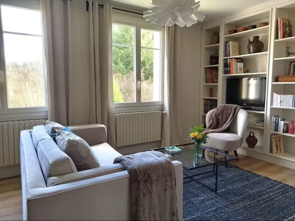 Maison rénovée avec grand sous-sol et jardin clos à Rosiers-d'Egletons