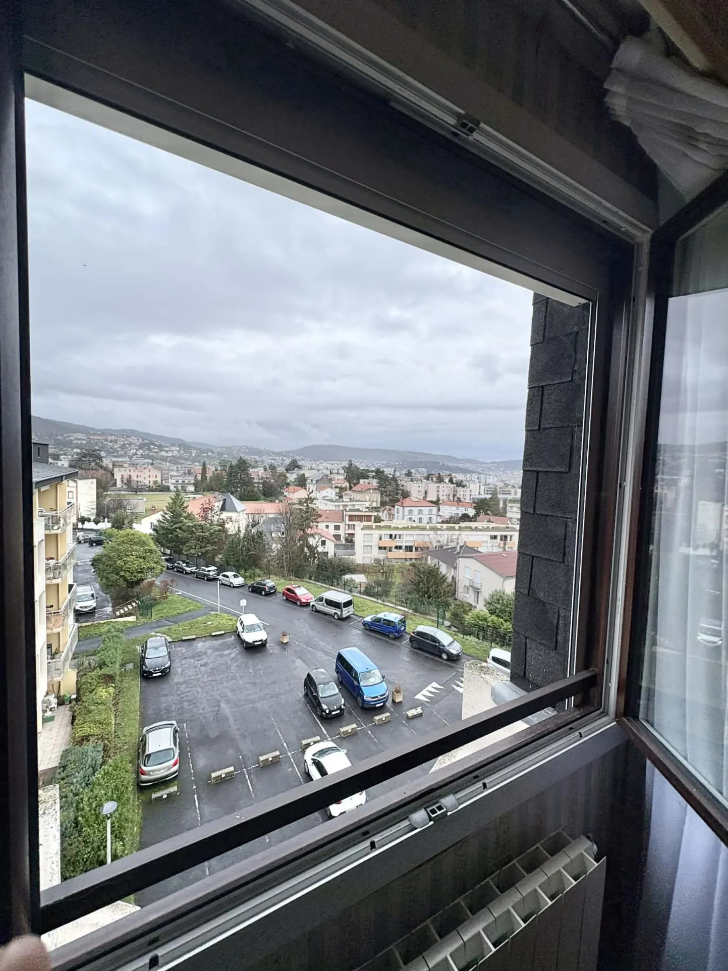Appartement lumineux avec balcon, garage et grenier à Chamalieres — Idéal résidence ou investissement 