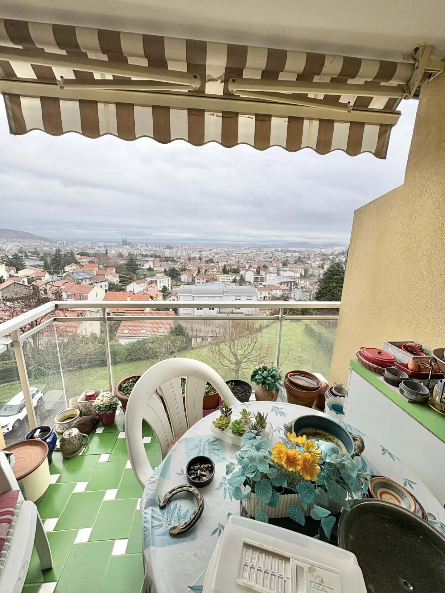 Appartement lumineux avec balcon, garage et grenier à Chamalieres — Idéal résidence ou investissement