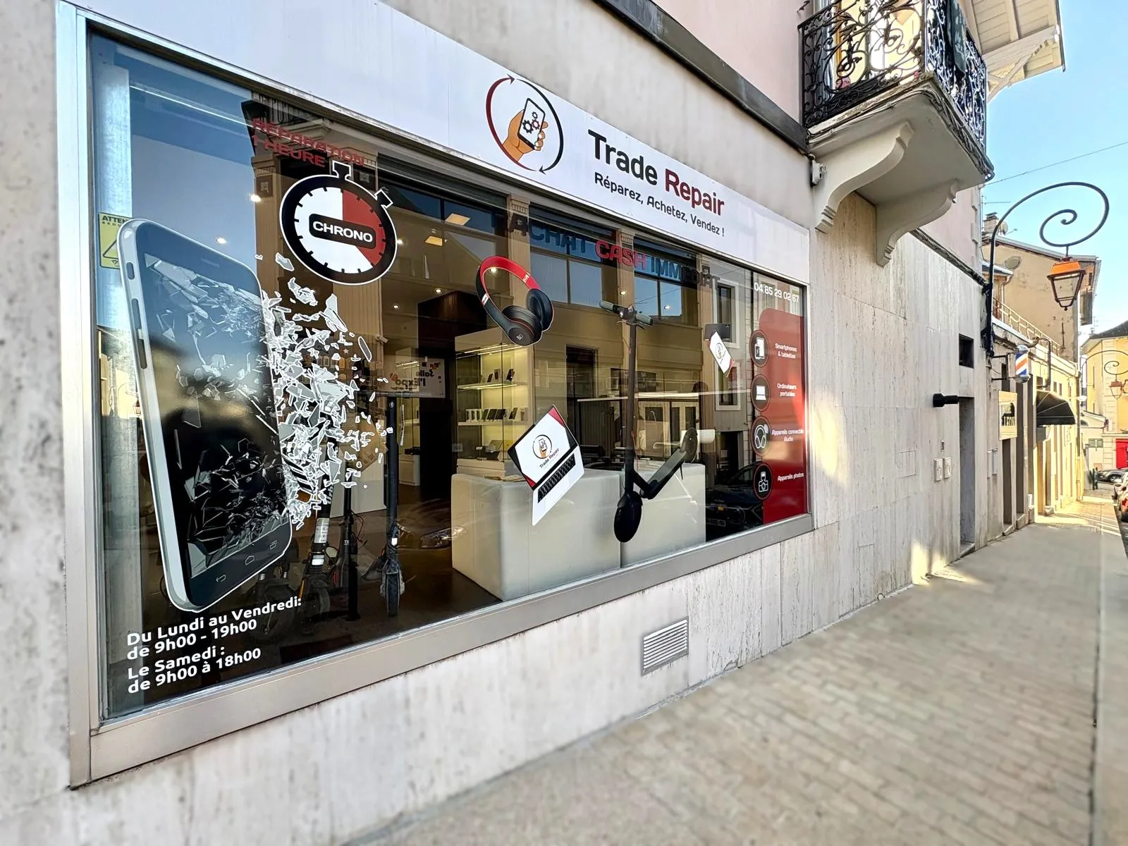 Fonds de commerce High-Tech à vendre à Gex – Opportunité clé en main de 55 m²