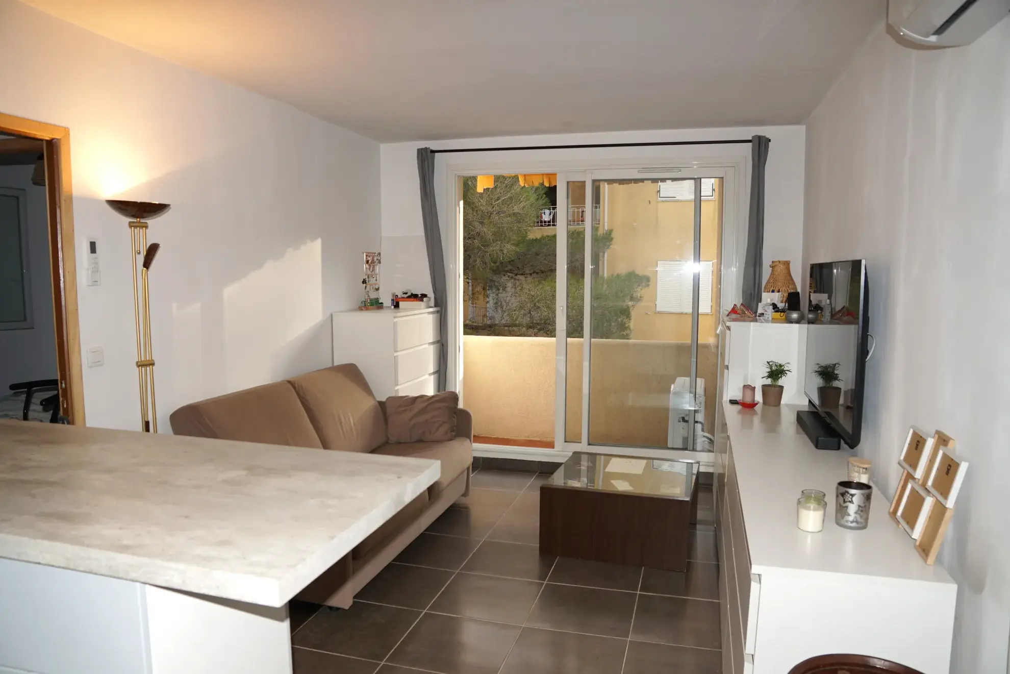Bel appartement F2 avec balcon et parking à Cavalaire-sur-Mer 