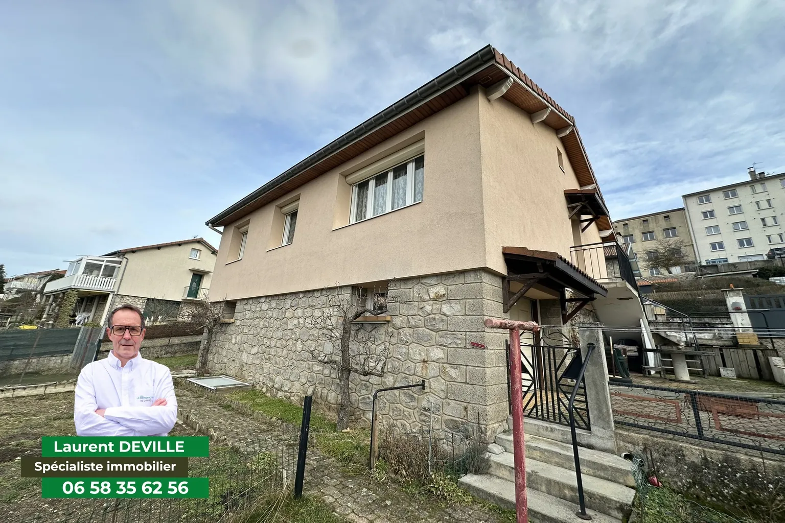 Maison indépendante avec terrain de 401 m² à Saint-Just-Malmont 