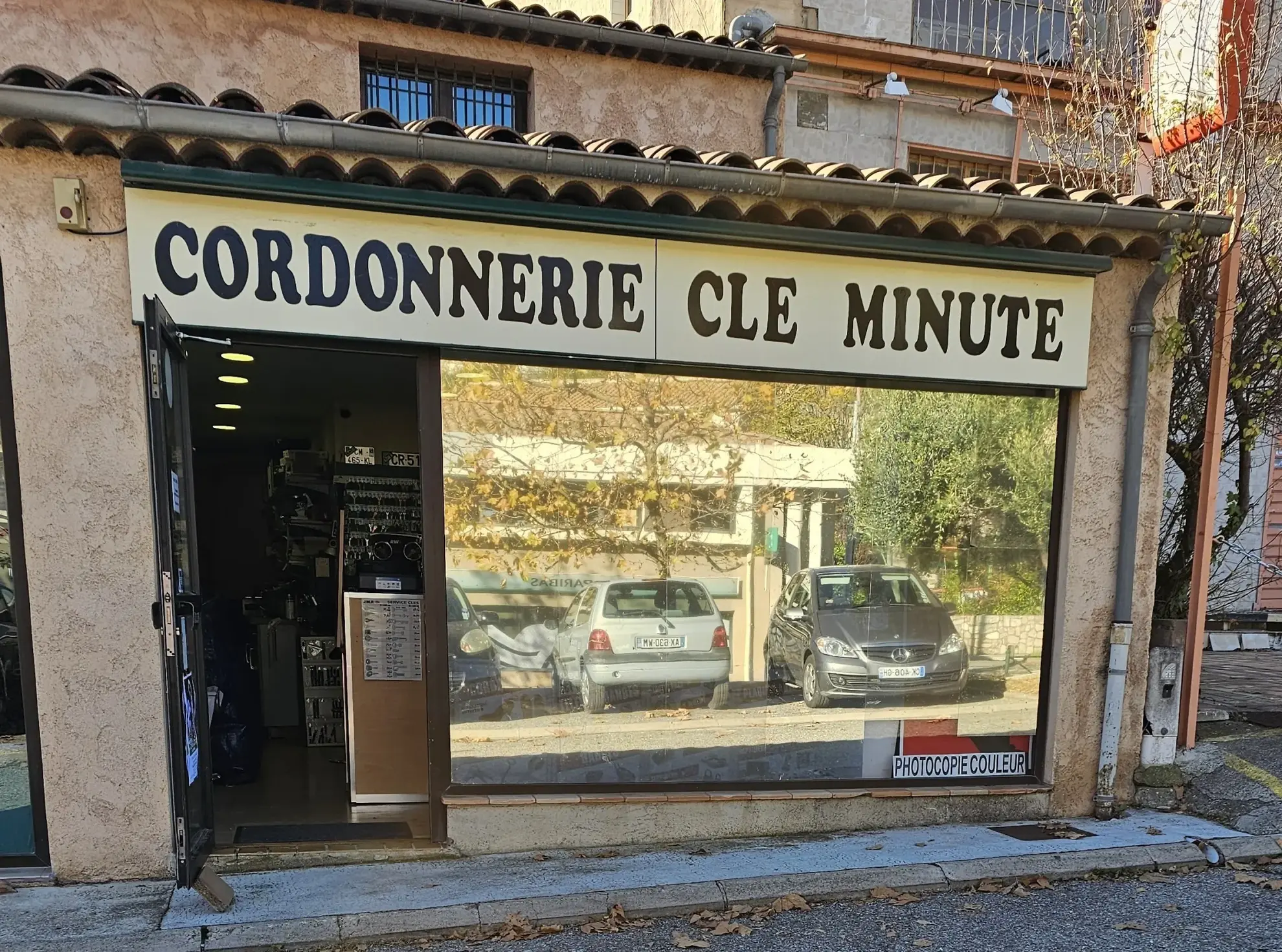 Fonds de commerce de cordonnerie et clé minute à Châteauneuf-Grasse