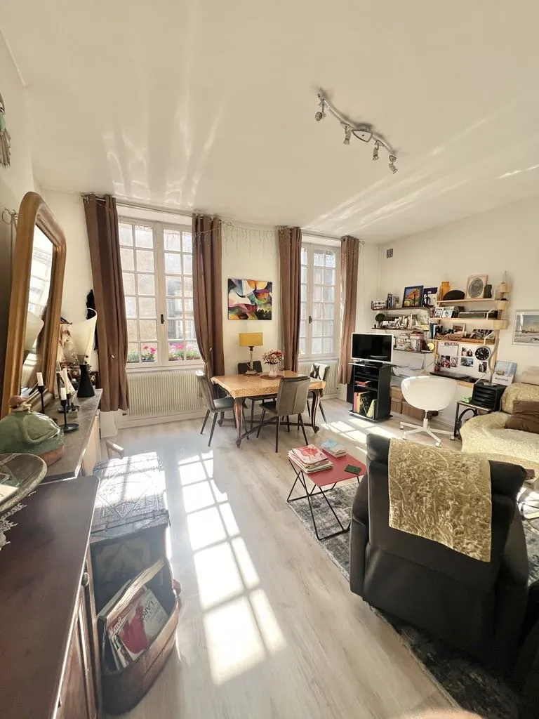 À vendre : Charmant appartement T3 de 72 m² au cœur de Riom 