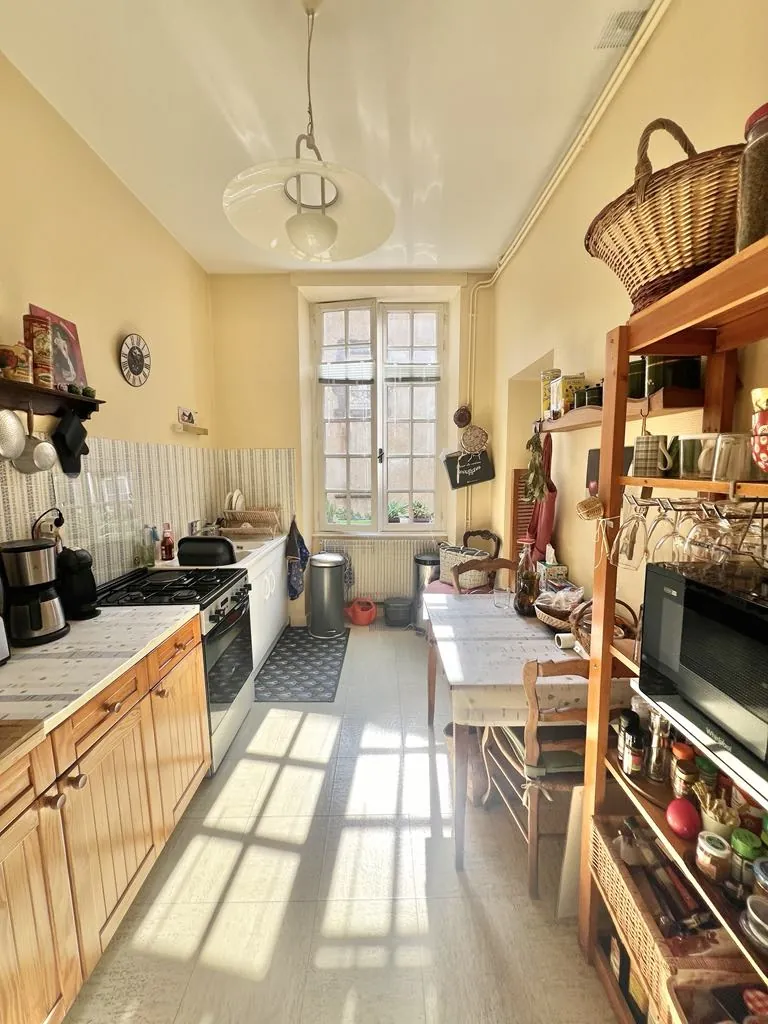 À vendre : Charmant appartement T3 de 72 m² au cœur de Riom 